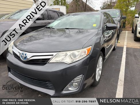 Used 2012 Toyota Camry XLE w/ Leather Pkg image 1