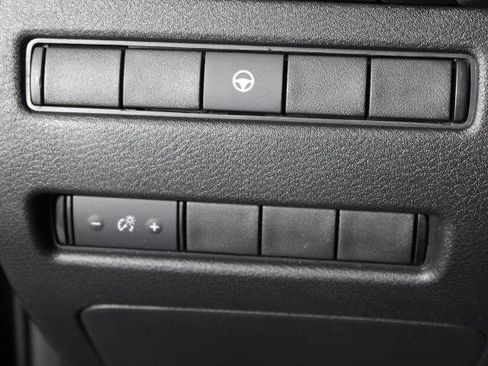 Certified 2021 Nissan Rogue SV FWD image 24