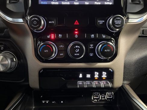 Used 2019 RAM 1500 Laramie image 22