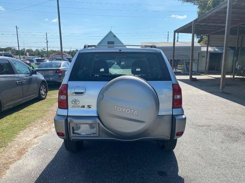 Used 2005 Toyota RAV4 2WD image 8