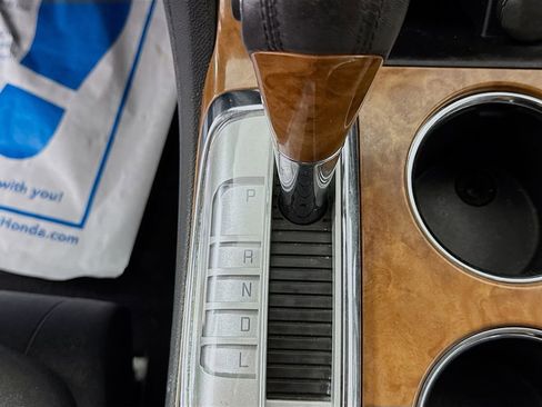 Used 2011 Buick Enclave CXL AWD/4WD image 21