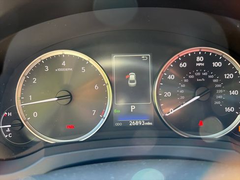 Used 2023 Lexus IS 350 F Sport RWD image 6