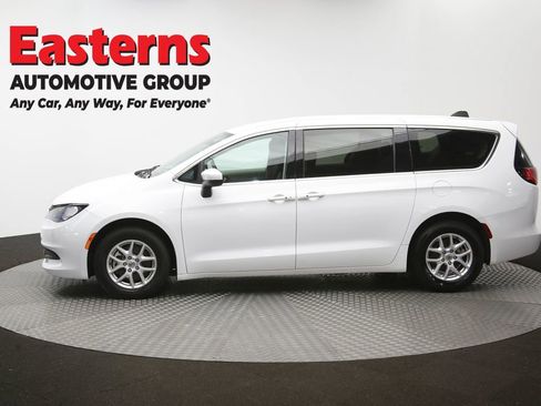 Used 2023 Chrysler Voyager LX FWD image 58
