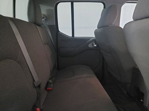 Used 2016 Nissan Frontier SV AWD/4WD image 19