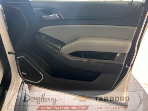 Used 2018 Chevrolet Suburban LT RWD image 42