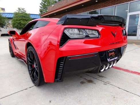 Used 2015 Chevrolet Corvette Z06 w/ 3LZ Preferred Equipment Group RWD image 7