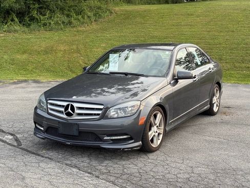 Used 2011 Mercedes-Benz C 300 4MATIC Sedan image 1