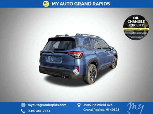 Used 2025 Subaru Forester Limited AWD/4WD image 7