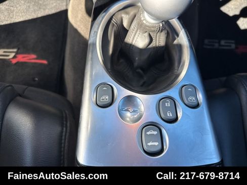 Used 2005 Chevrolet SSR w/ Preferred Equipment Group image 66