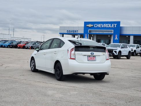 Used 2015 Toyota Prius Two FWD image 5