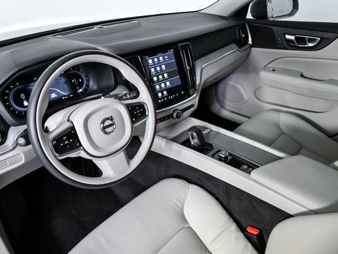 Certified 2025 Volvo V60 B5 Cross Country Plus image 6
