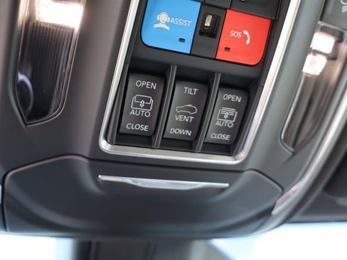New 2026 Jeep Grand Cherokee L Limited w/ Luxury Tech Group II AWD/4WD image 29