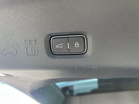 Certified 2025 Ford Expedition Active AWD/4WD image 22