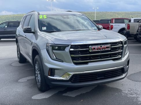 Used 2025 GMC Acadia Elevation AWD/4WD image 1