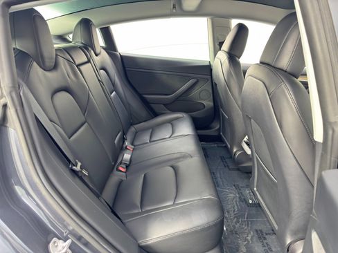 Used 2022 Tesla Model 3 image 41