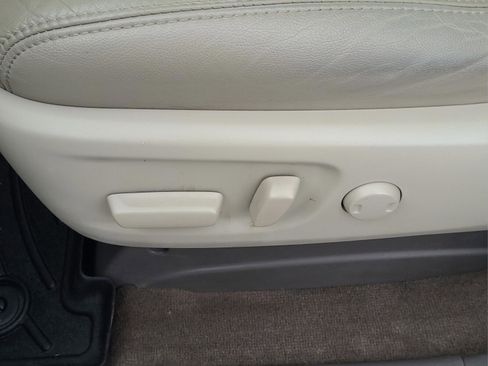 Certified 2018 Toyota Sienna XLE image 16