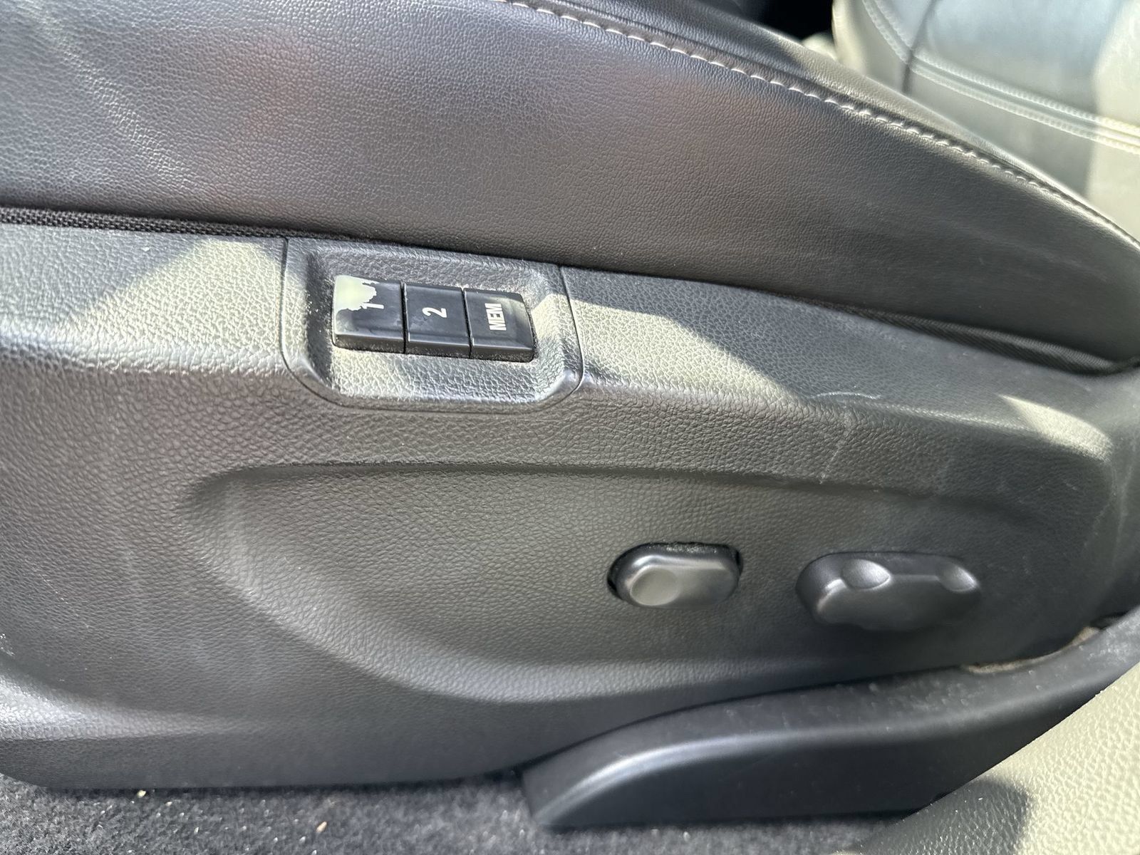 Used 2014 Buick Encore Leather AWD/4WD image 12
