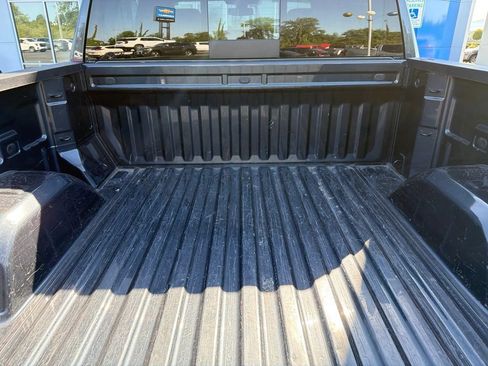 Used 2021 Chevrolet Silverado 1500 LTZ w/ LTZ Premium Package AWD/4WD image 27
