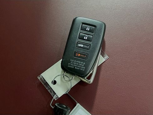 Used 2025 Lexus IS 350 F Sport image 36