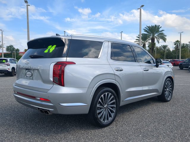 Used 2024 Hyundai Palisade Calligraphy FWD image 4