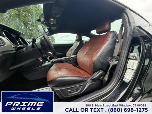 Used 2015 Ford Mustang Premium RWD image 10