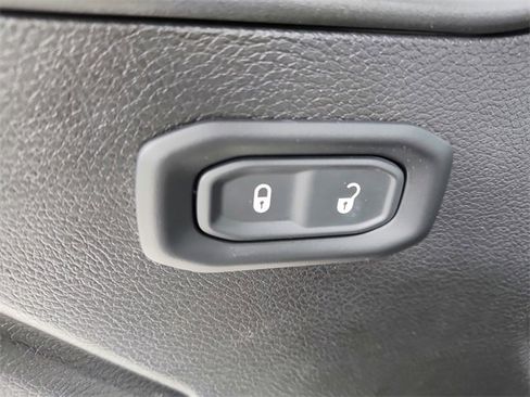 Used 2024 Jeep Wrangler Willys image 33