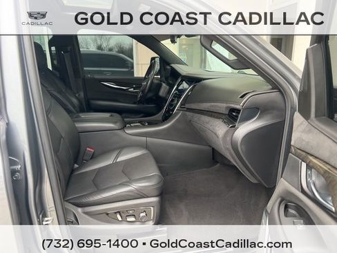 Used 2020 Cadillac Escalade ESV Platinum image 7