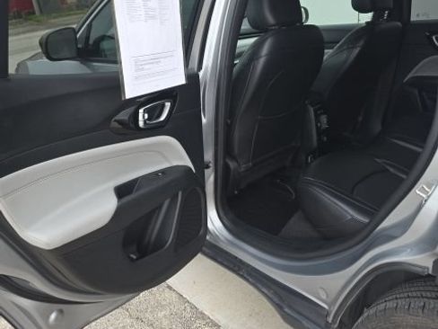 Used 2023 Jeep Compass Limited AWD/4WD image 19