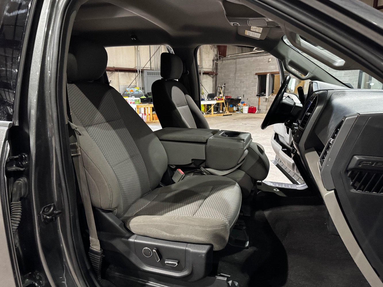 Used 2020 Ford F150 XLT w/ Equipment Group 302A Luxury AWD/4WD image 27