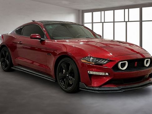 Used 2019 Ford Mustang GT w/ Ford Safe & Smart Package image 11