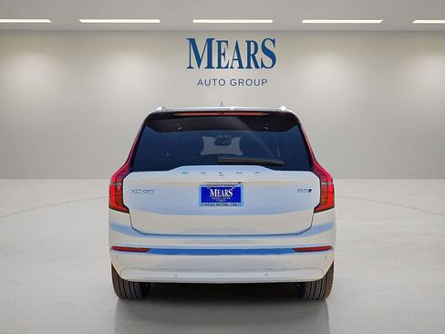 New 2026 Volvo XC90 B5 Core image 4