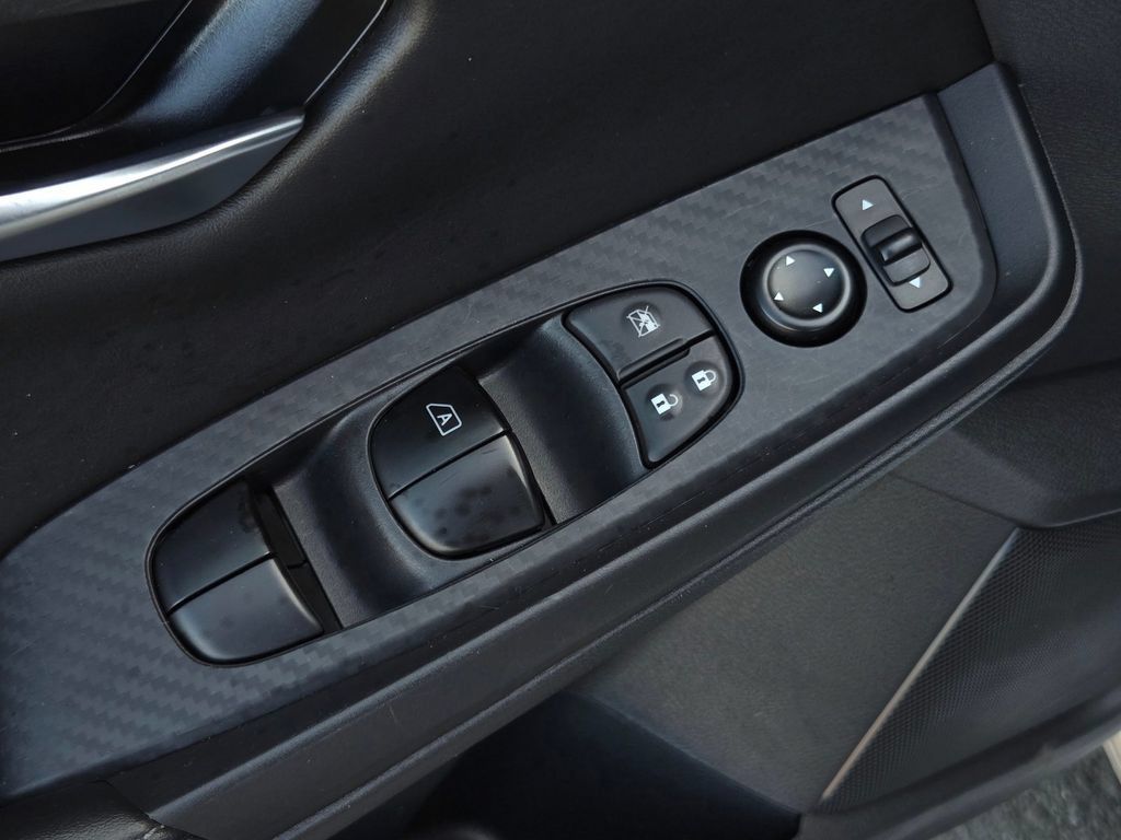 Used 2025 Nissan Sentra SV FWD image 12
