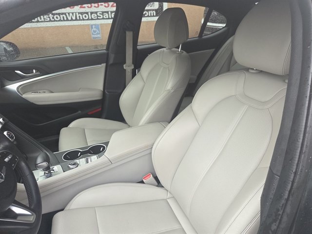 Used 2023 Genesis G70 2.0T AWD/4WD image 7