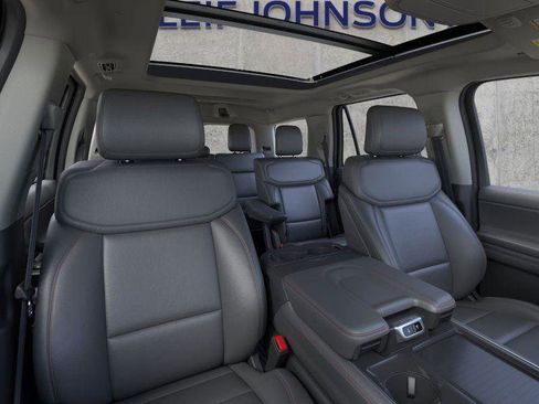New 2025 Ford Expedition Active image 10