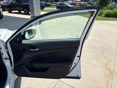 Used 2022 Honda Insight Touring image 31