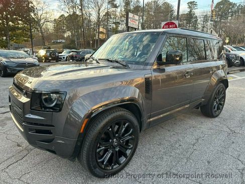 Used 2025 Land Rover Defender 110 OCTA image 8