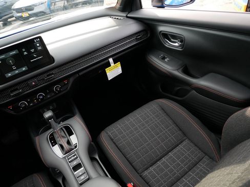Certified 2026 Honda HR-V Sport image 11