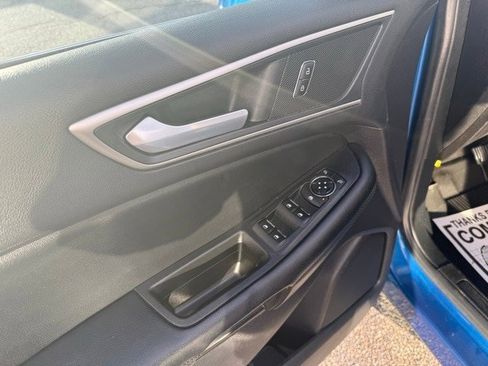 Used 2022 Ford Edge SEL w/ Class II Trailer Tow Package image 10