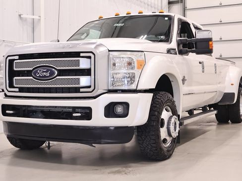 Used 2014 Ford F450 Platinum w/ Platinum Package AWD/4WD image 5