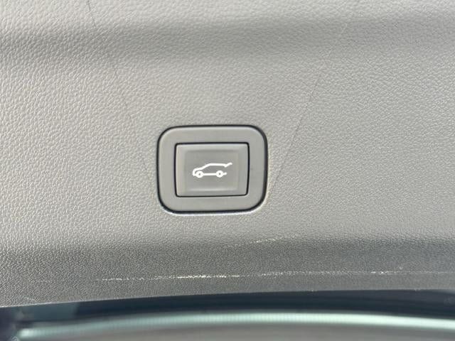 Certified 2025 Cadillac Escalade Premium Luxury w/ LPO, Floor Liner Package AWD/4WD image 20