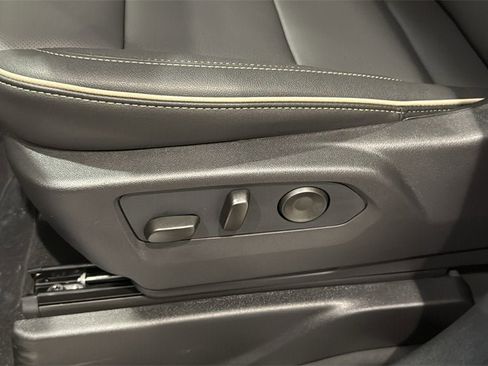 New 2026 GMC Yukon XL Elevation image 25