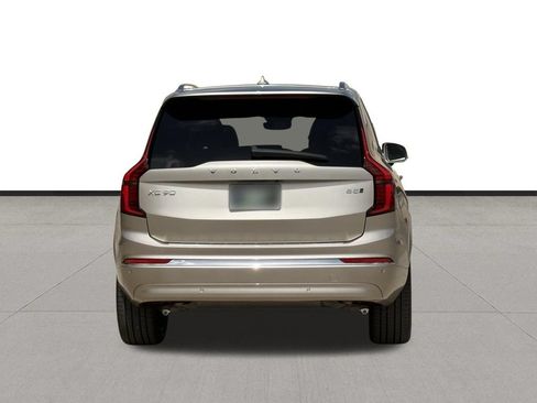 Used 2026 Volvo XC90 B5 Plus w/ Protection Package AWD/4WD image 6