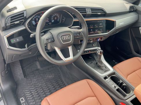 Certified 2025 Audi Q3 2.0T Premium w/ Convenience Package image 4