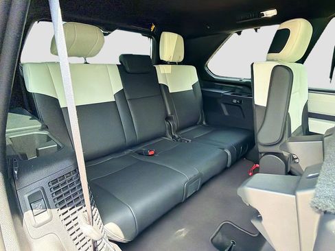 Used 2024 Toyota Sequoia Capstone AWD/4WD image 21