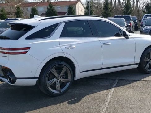 Used 2022 Genesis GV70 3.5T Sport w/ Sport Prestige Package image 8