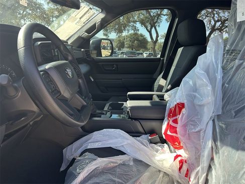 New 2026 Toyota Tundra SR image 12