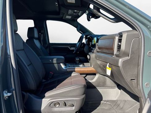 New 2026 Chevrolet Silverado 1500 High Country AWD/4WD image 15