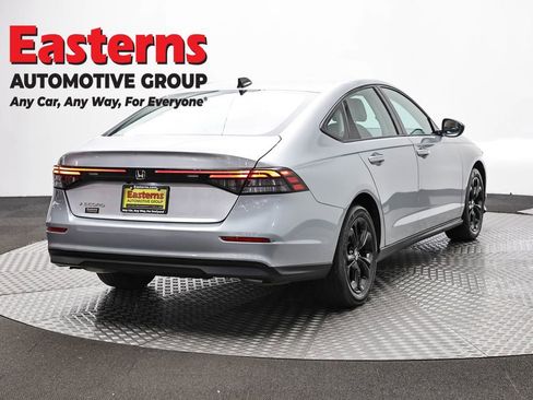 Used 2025 Honda Accord SE image 5