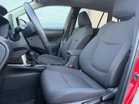 Used 2024 Toyota Corolla Cross LE image 17