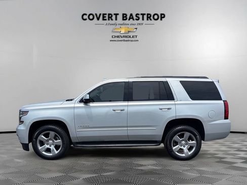 Used 2019 Chevrolet Tahoe LT w/ Luxury Package RWD image 3